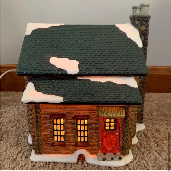 St. Nicholas Square 1989 Lighted Porcelain Christmas Log Cabin House